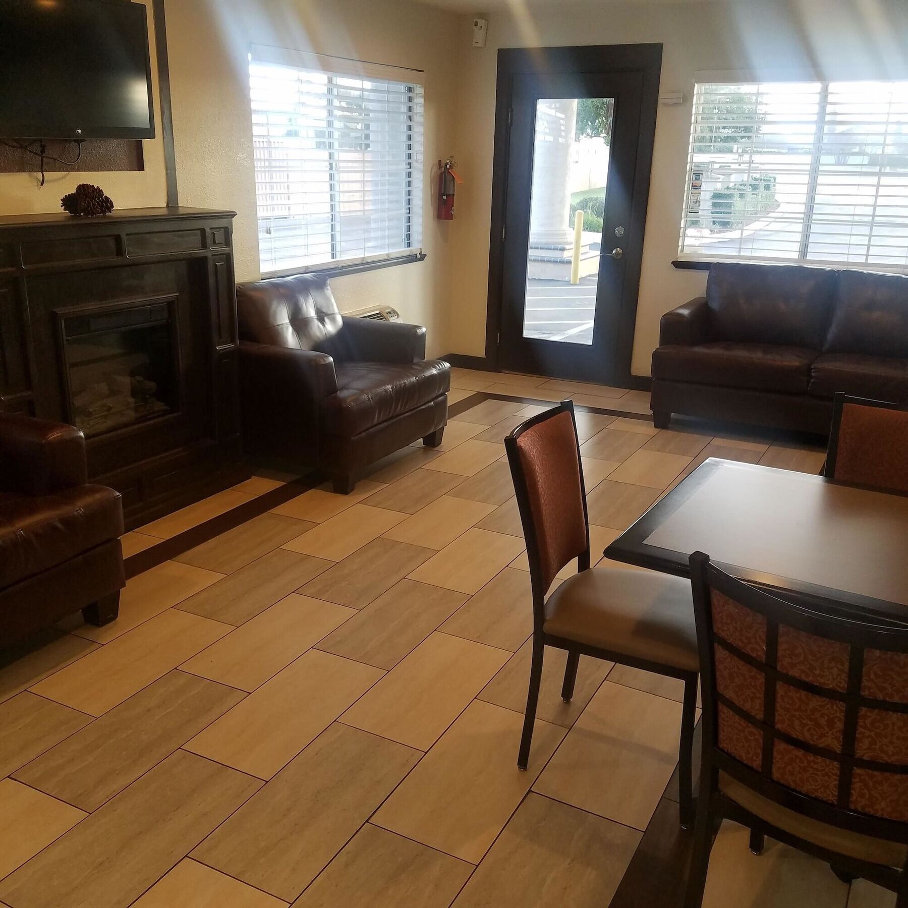 Surestay Hotel By Best Western Hollister Extérieur photo